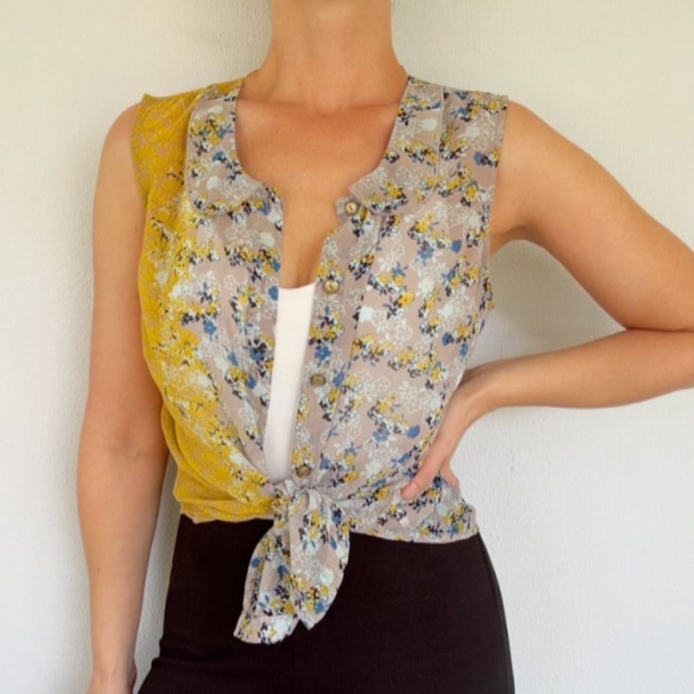 CAbi yellow gray floral Peter Pan collar sleeveless sheer blouse size medium